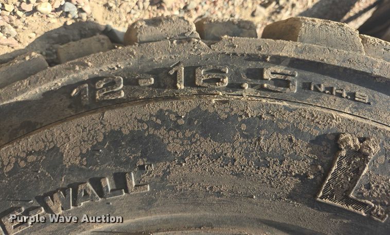 image for item DT7242 2010 Caterpillar 262C skid steer loader