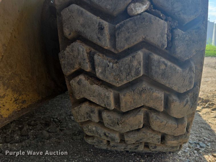 image for item DT7242 2010 Caterpillar 262C skid steer loader