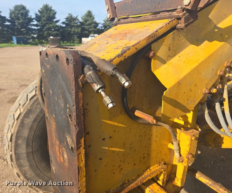 image for item DT7243 1978 Caterpillar 140G motor grader