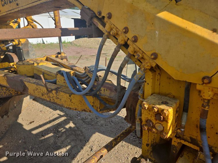 image for item DT7243 1978 Caterpillar 140G motor grader