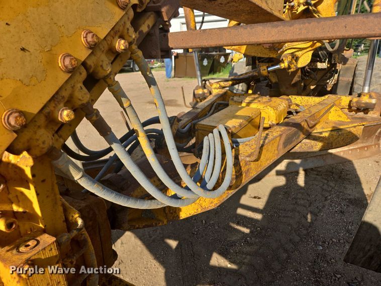 image for item DT7243 1978 Caterpillar 140G motor grader