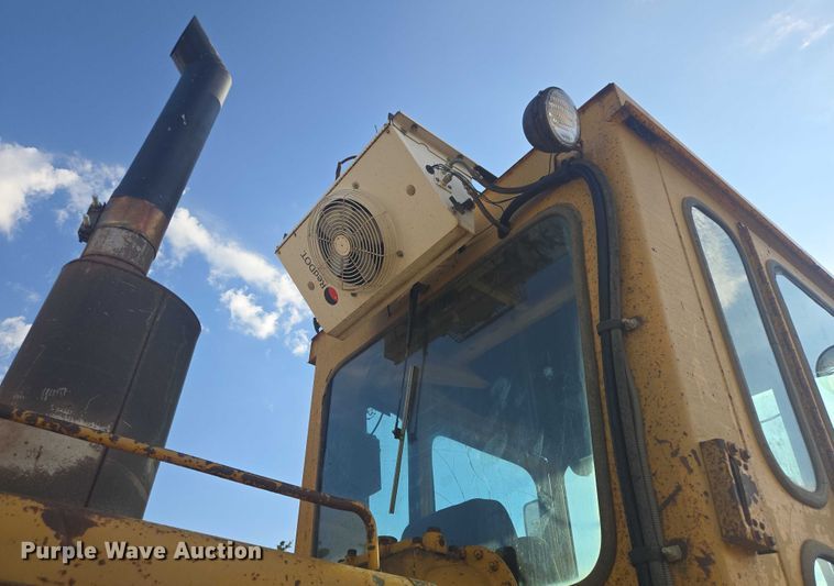 image for item DT7243 1978 Caterpillar 140G motor grader