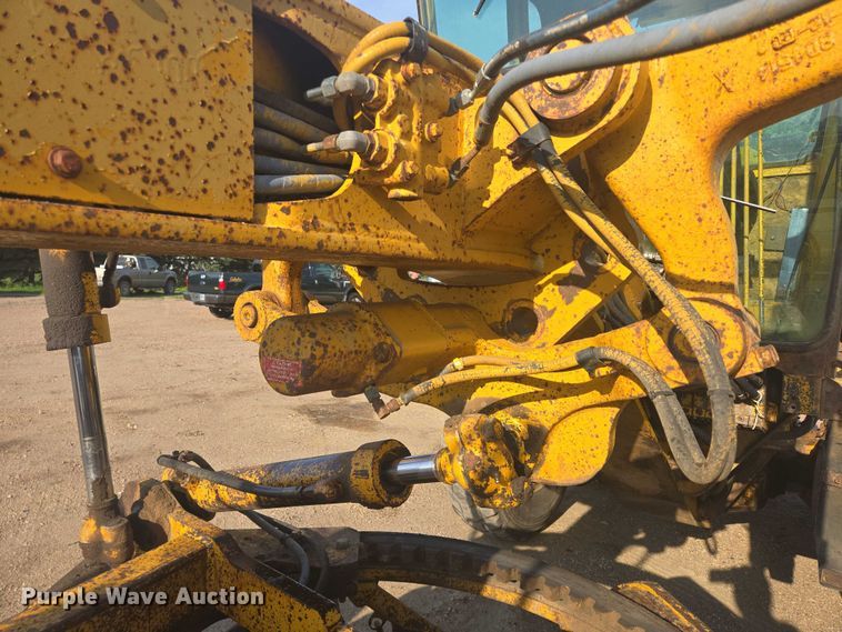 image for item DT7243 1978 Caterpillar 140G motor grader