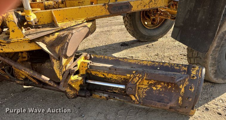 image for item DT7243 1978 Caterpillar 140G motor grader