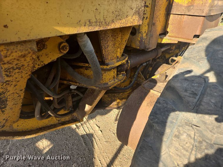 image for item DT7243 1978 Caterpillar 140G motor grader