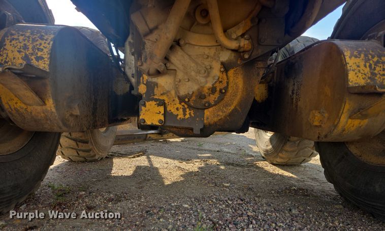 image for item DT7243 1978 Caterpillar 140G motor grader