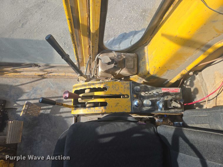 image for item DT7243 1978 Caterpillar 140G motor grader