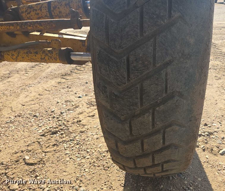 image for item DT7243 1978 Caterpillar 140G motor grader