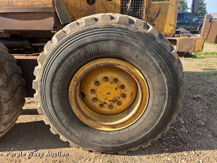 image for item DT7243 1978 Caterpillar 140G motor grader