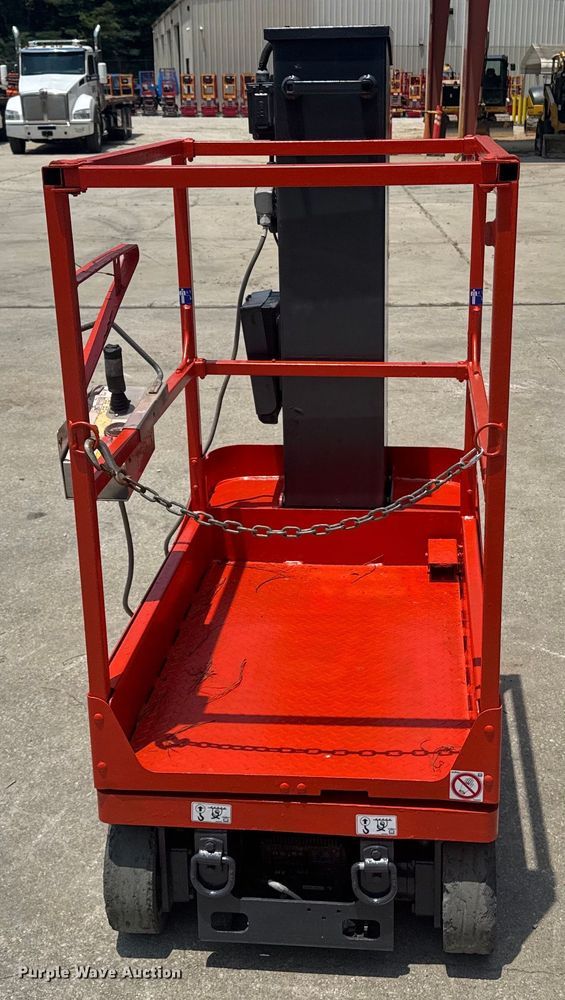 image for item DU7911 2018 Skyjack SJ16 vertical lift