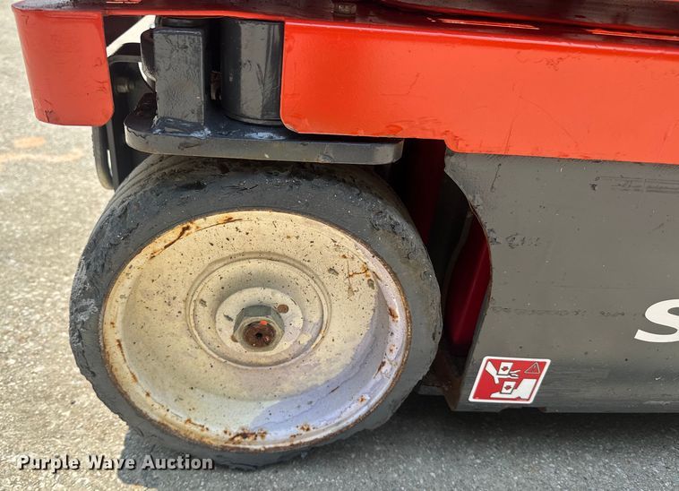 image for item DU7911 2018 Skyjack SJ16 vertical lift