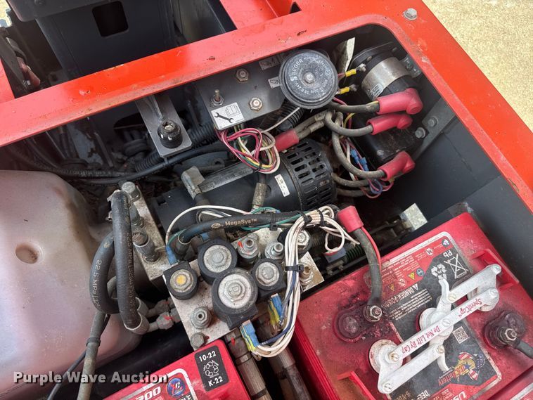 image for item DU7911 2018 Skyjack SJ16 vertical lift