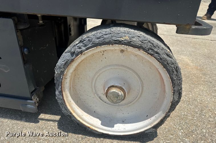 image for item DU7912 Skyjack SJ3226 scissor lift