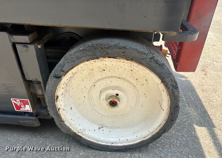 image for item DU7912 Skyjack SJ3226 scissor lift