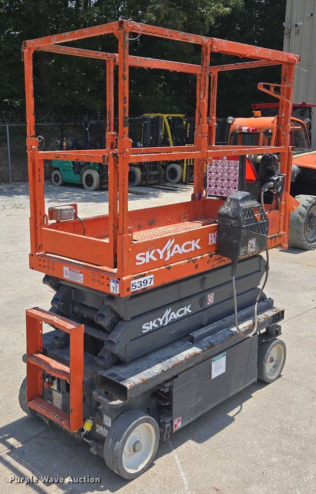 image for item DU7913 2020 Skyjack SJ3219 scissor lift