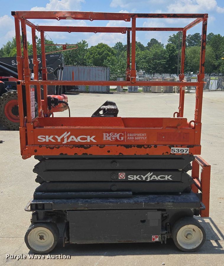 image for item DU7913 2020 Skyjack SJ3219 scissor lift