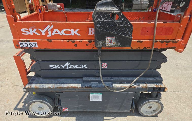 image for item DU7913 2020 Skyjack SJ3219 scissor lift