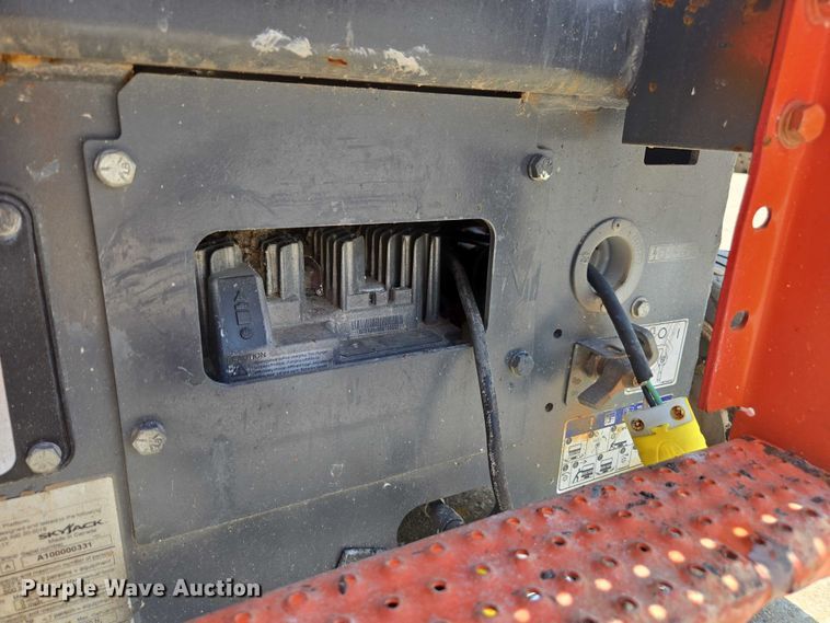 image for item DU7913 2020 Skyjack SJ3219 scissor lift