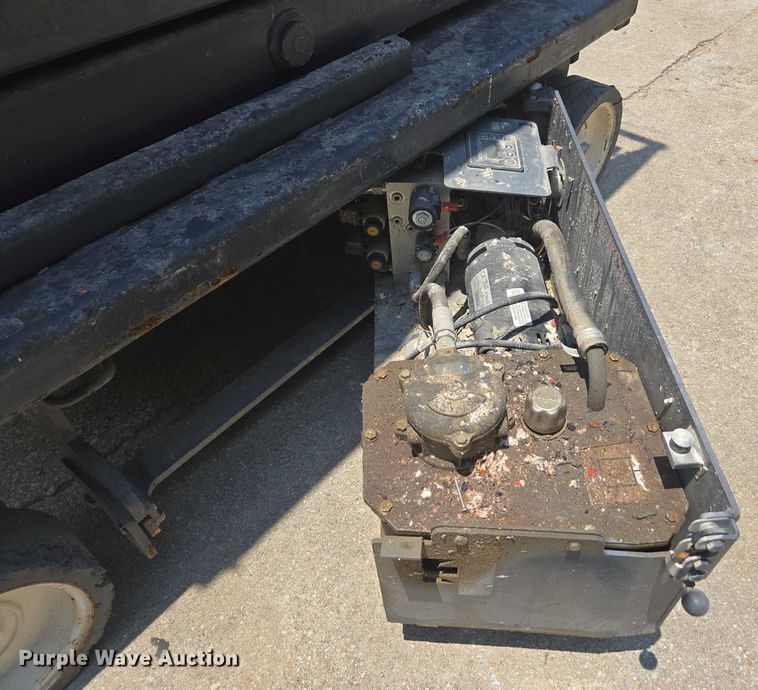 image for item DU7913 2020 Skyjack SJ3219 scissor lift