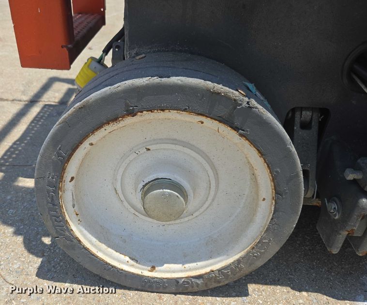 image for item DU7913 2020 Skyjack SJ3219 scissor lift