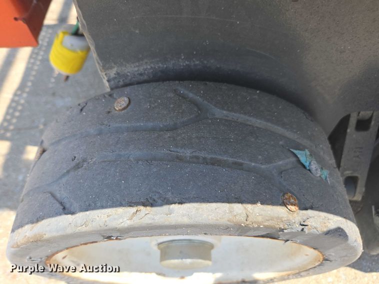 image for item DU7913 2020 Skyjack SJ3219 scissor lift