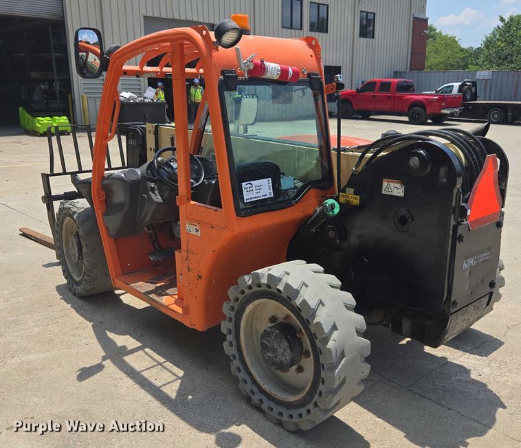 image for item DU7914 2017 JLG G5-18A telehandler