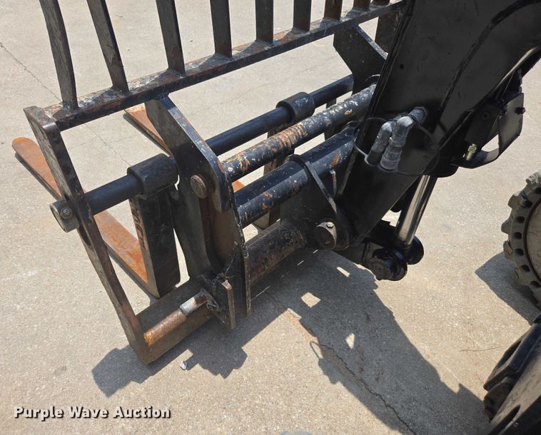 image for item DU7914 2017 JLG G5-18A telehandler