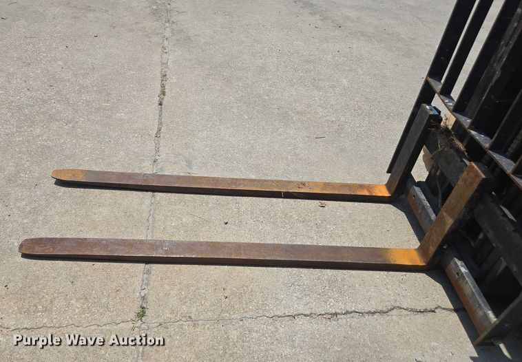 image for item DU7915 2018 Komatsu FG25T-16 forklift