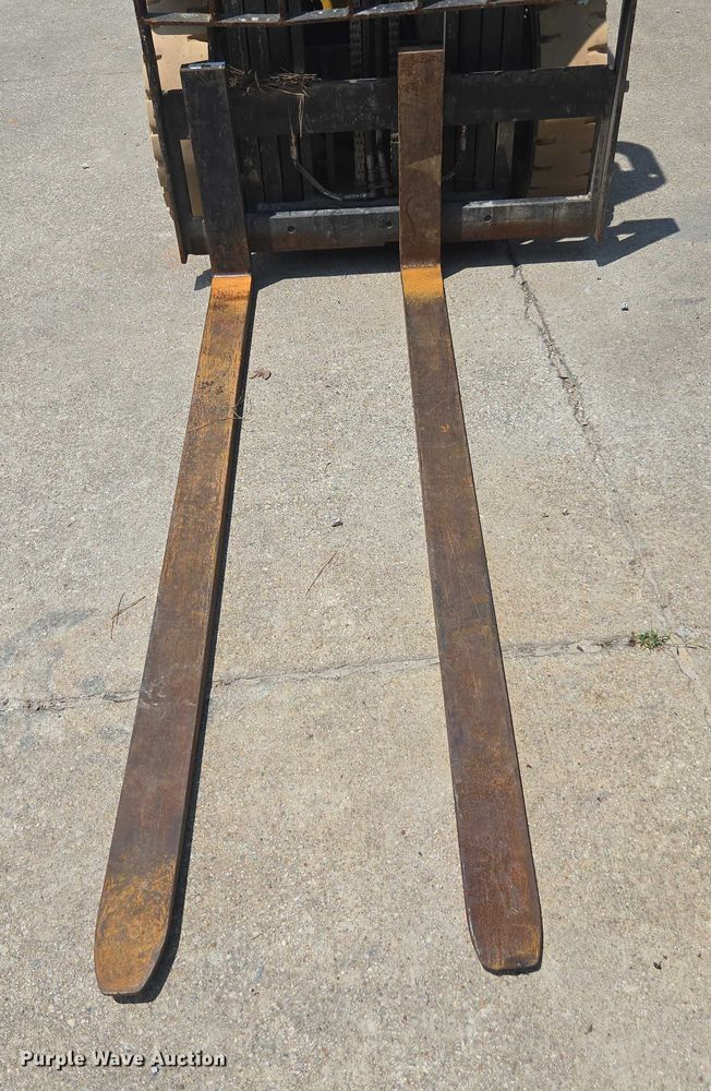 image for item DU7915 2018 Komatsu FG25T-16 forklift