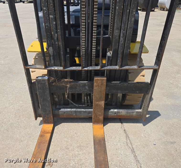 image for item DU7915 2018 Komatsu FG25T-16 forklift