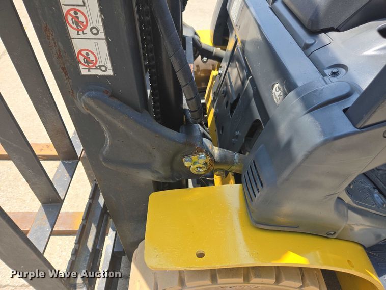 image for item DU7915 2018 Komatsu FG25T-16 forklift