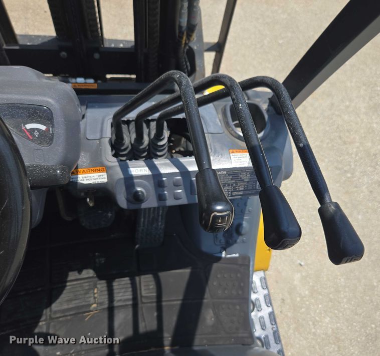 image for item DU7915 2018 Komatsu FG25T-16 forklift