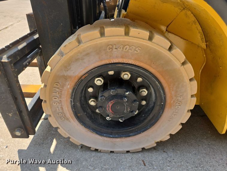 image for item DU7915 2018 Komatsu FG25T-16 forklift