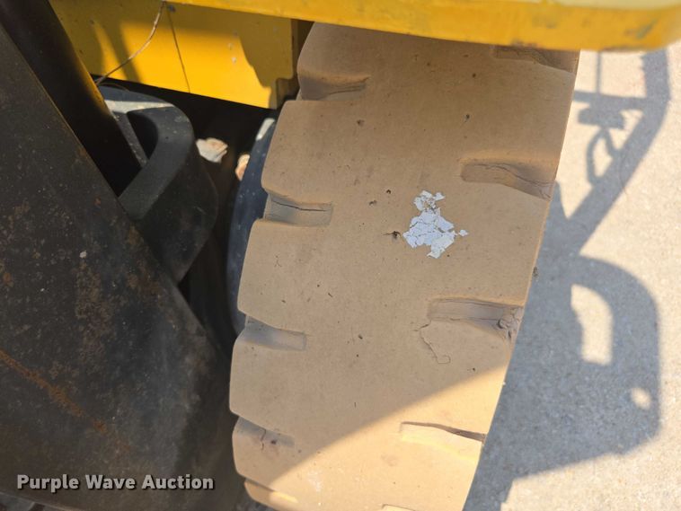 image for item DU7915 2018 Komatsu FG25T-16 forklift