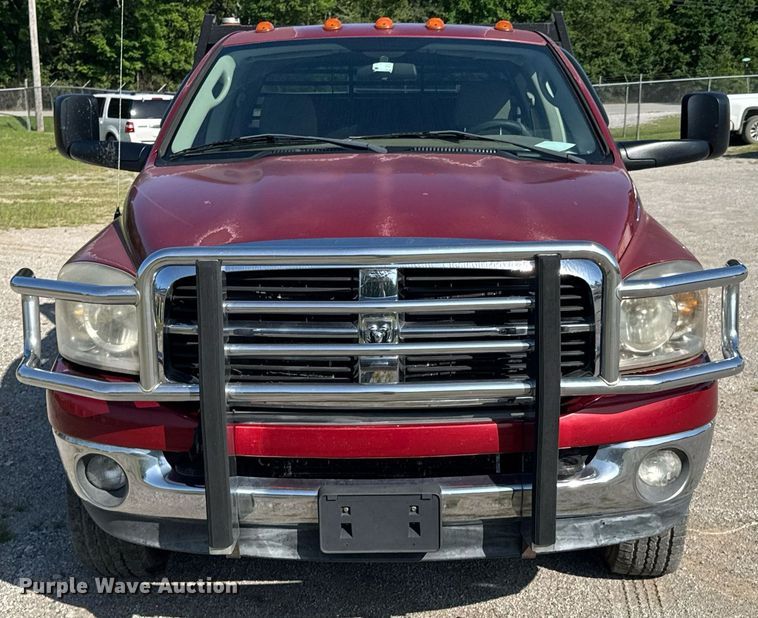 image for item DU9191 2007 Dodge Ram 3500 Quad Cab flatbed pickup truck