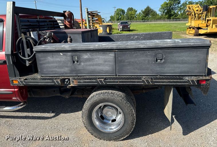 image for item DU9191 2007 Dodge Ram 3500 Quad Cab flatbed pickup truck