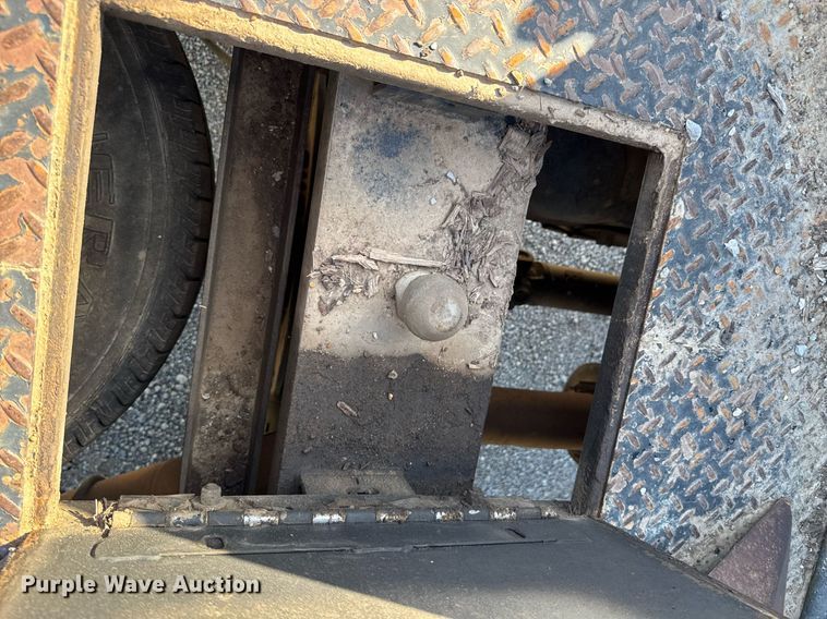 image for item DU9191 2007 Dodge Ram 3500 Quad Cab flatbed pickup truck