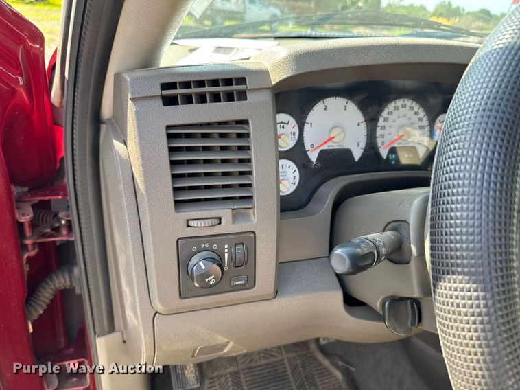 image for item DU9191 2007 Dodge Ram 3500 Quad Cab flatbed pickup truck