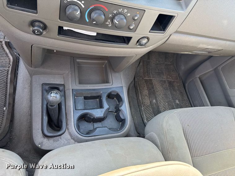 image for item DU9191 2007 Dodge Ram 3500 Quad Cab flatbed pickup truck