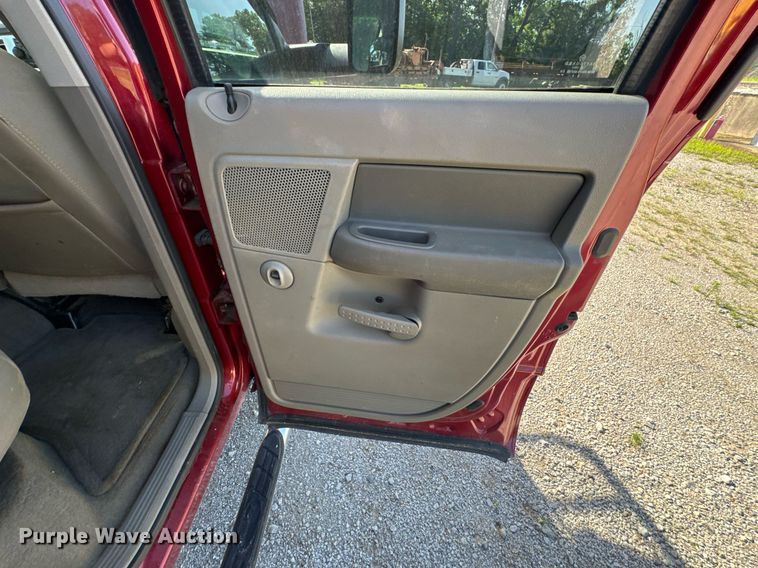 image for item DU9191 2007 Dodge Ram 3500 Quad Cab flatbed pickup truck