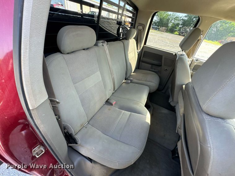 image for item DU9191 2007 Dodge Ram 3500 Quad Cab flatbed pickup truck