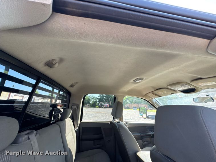 image for item DU9191 2007 Dodge Ram 3500 Quad Cab flatbed pickup truck