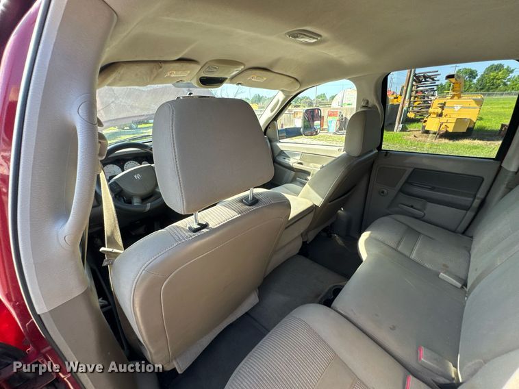 image for item DU9191 2007 Dodge Ram 3500 Quad Cab flatbed pickup truck