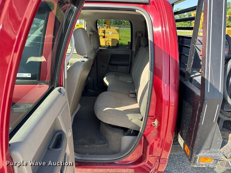 image for item DU9191 2007 Dodge Ram 3500 Quad Cab flatbed pickup truck