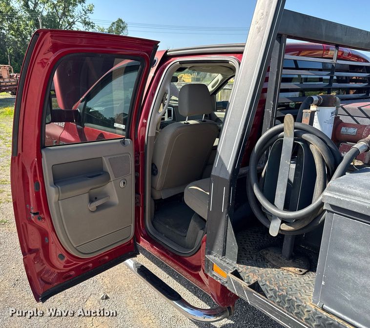 image for item DU9191 2007 Dodge Ram 3500 Quad Cab flatbed pickup truck