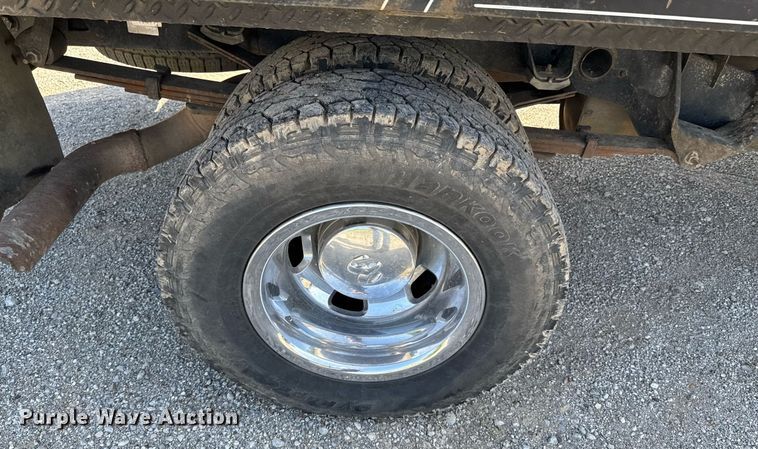 image for item DU9191 2007 Dodge Ram 3500 Quad Cab flatbed pickup truck