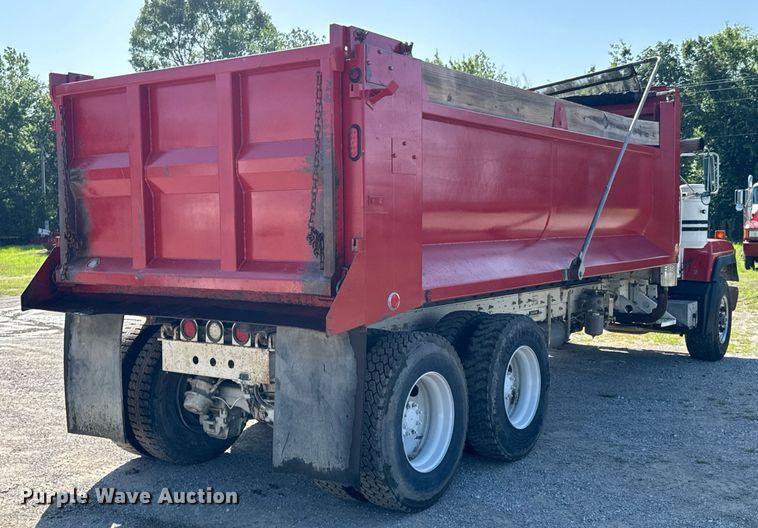 image for item DU9192 1999 Mack RD690S dump truck
