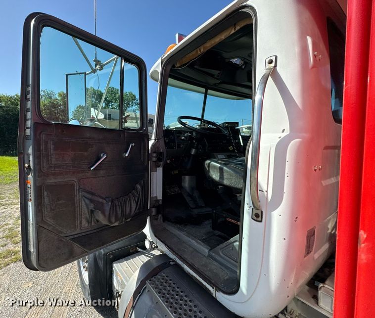 image for item DU9192 1999 Mack RD690S dump truck