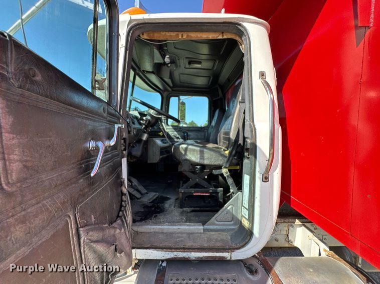 image for item DU9192 1999 Mack RD690S dump truck