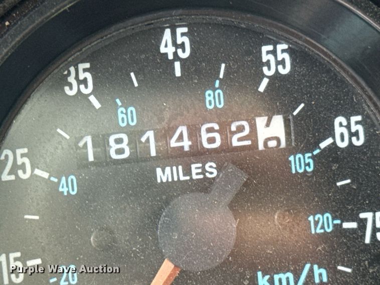 image for item DU9192 1999 Mack RD690S dump truck